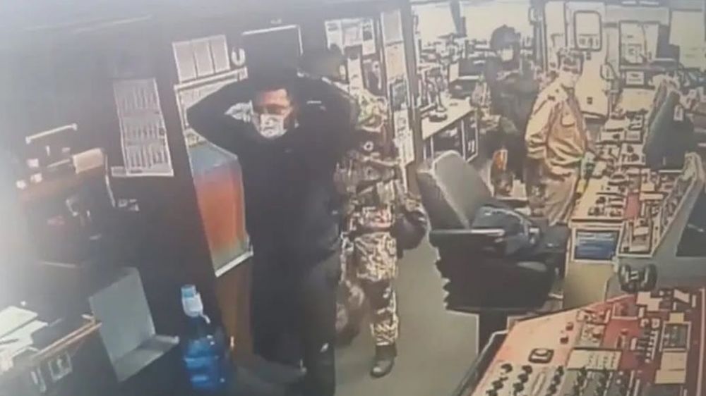 cang thang moi tau cho hang bi quan doi duc kham xet tho nhi ky lap tuc trieu phai vien cua eu italy va duc