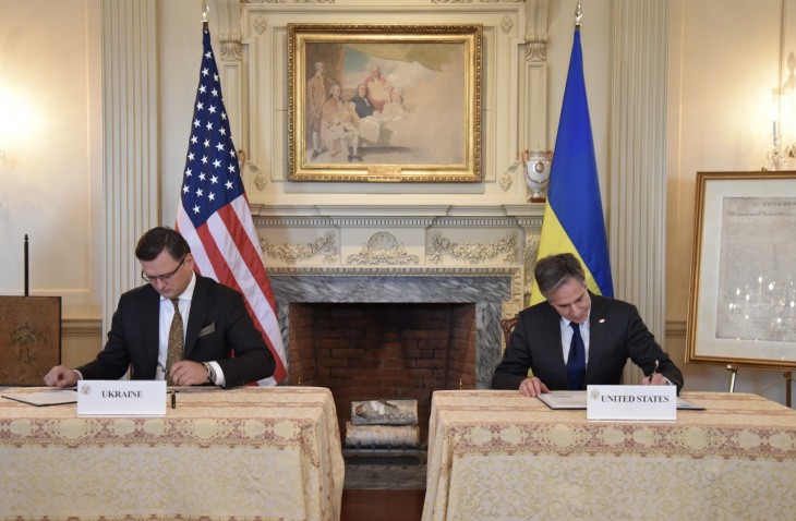 Mỹ-Ukraine ký hiến chương về quan hệ đối tác chiến lược, hứa tiếp tục gây sức ép với Nga