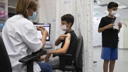 Covid-19: Israel duyệt tiêm chủng cho trẻ 5-11 tuổi; Ai Cập thử vaccine nội; Nhật Bản chuẩn bị chiến dịch tăng liều