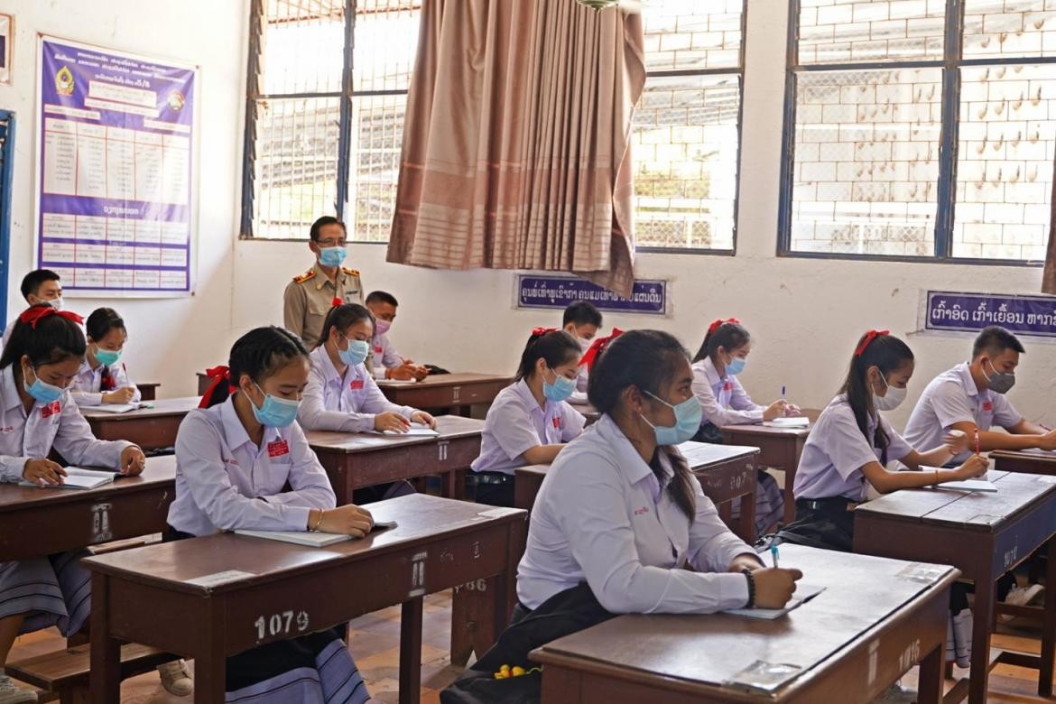Covid-19: Lần thứ 14 gia hạn phòng dịch, láng giềng của Việt Nam vẫn mở cửa trường học trên toàn quốc. (Nguồn: UNicef)