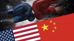 Bị Mỹ giáng đòn mới vào hàng loạt 'gà nhà', Trung Quốc phản ứng mạnh