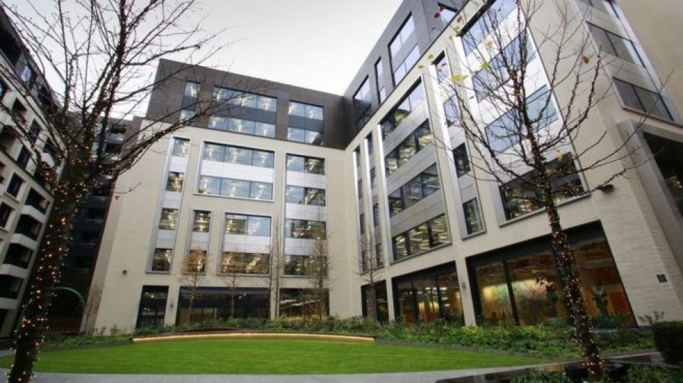 bat chap brexit facebook khai truong tru so moi tai london