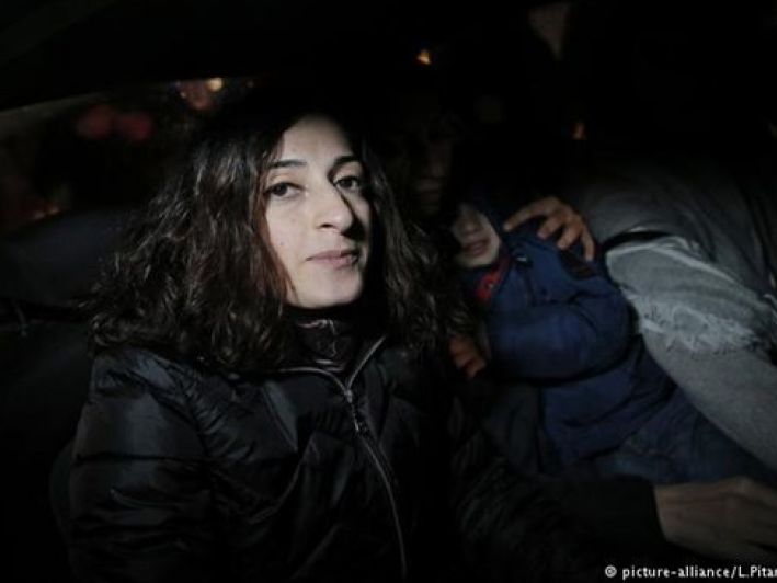 tho nhi ky tha tu do co dieu kien voi phong vien nguoi duc