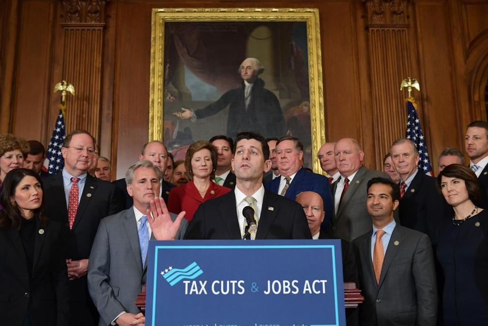 ha vien my thong qua du luat cai cach thue cua dang cong hoa