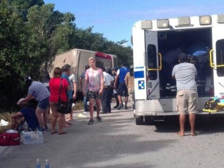 mexico tai nan xe bus tham khoc it nhat 12 nguoi thiet mang