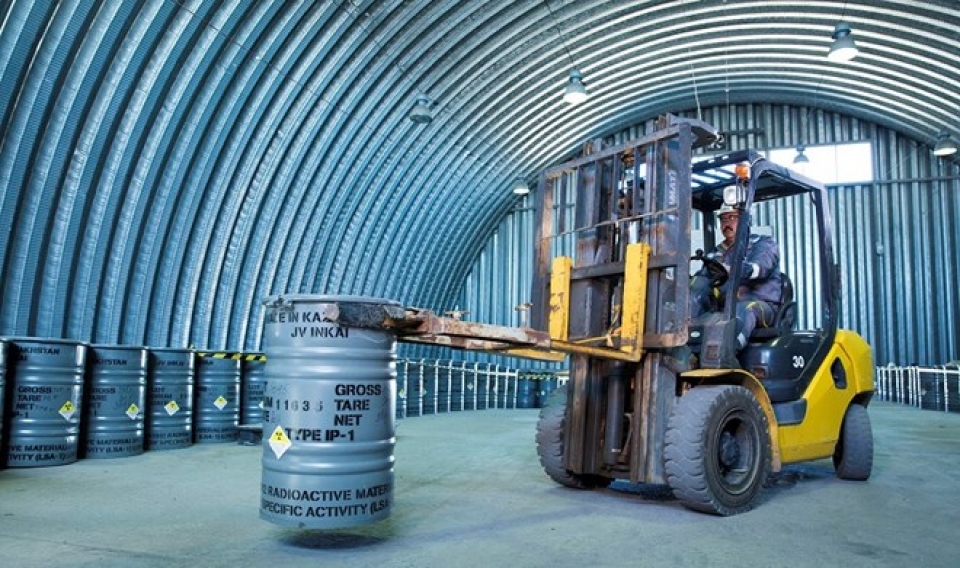 kazakhstan hoan cap uranium cho iran