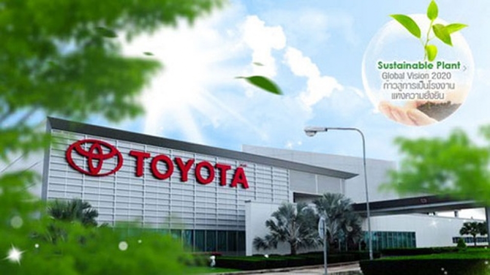 toyota tiep tuc thua volkswagen ve doanh so toan cau nam 2017