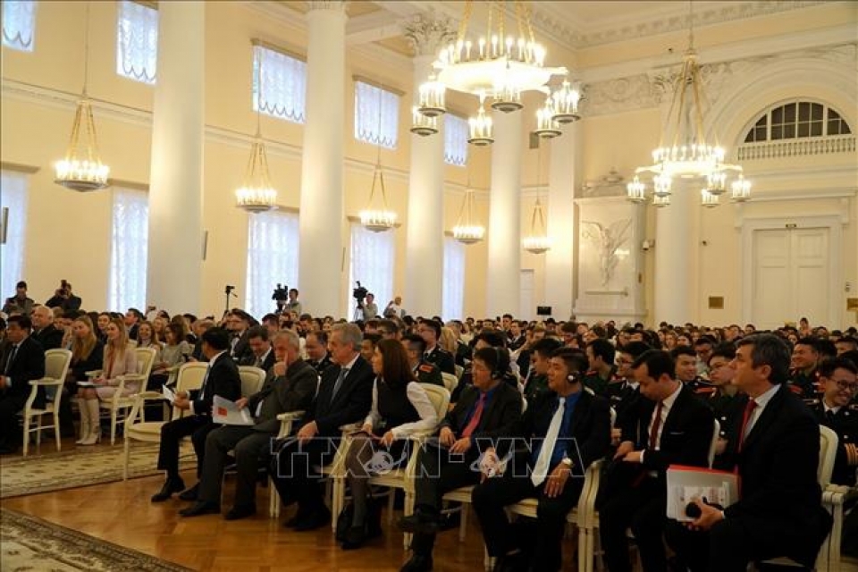 khai mac dien dan thanh nien nga viet lan thu nhat tai lien bang nga