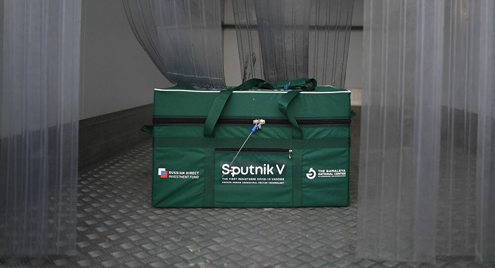 Vaccine Covid-19: Nga sẽ tiêm chủng hàng loạt vào tuần tới, Anh không bắt buộc người dân tiêm vaccine