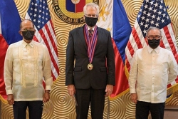 Quan chức Mỹ, Philippines thảo luận thúc đẩy hợp tác quân sự, duy trì Biển Đông tự do