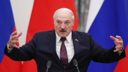 Tổng thống Belarus dọa triển khai vũ khí hạt nhân, Nga 'ghi nhận', NATO vội ra lời
