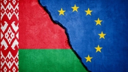 Bị Belarus phản đòn, EU nói khó hiểu