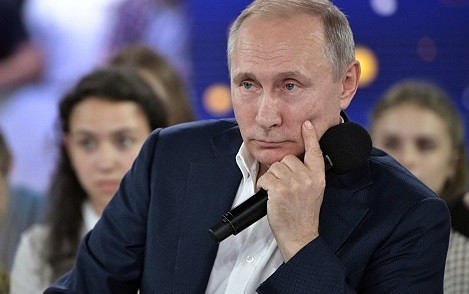 Bộ trưởng Quốc phòng Đức ủng hộ trừng phạt Tổng thống Nga Putin.(Nguồn: Sputnik)