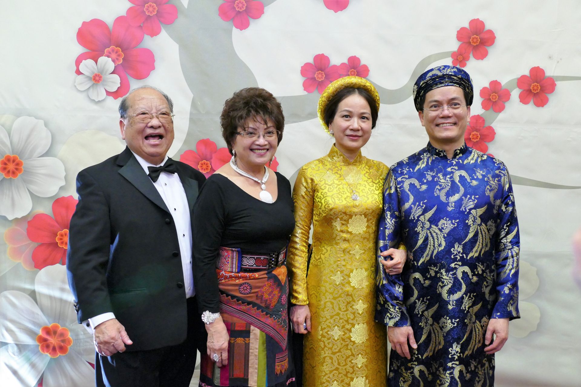 dai su quan viet nam tai hoa ky ron rang to chuc don tet canh ty 2020