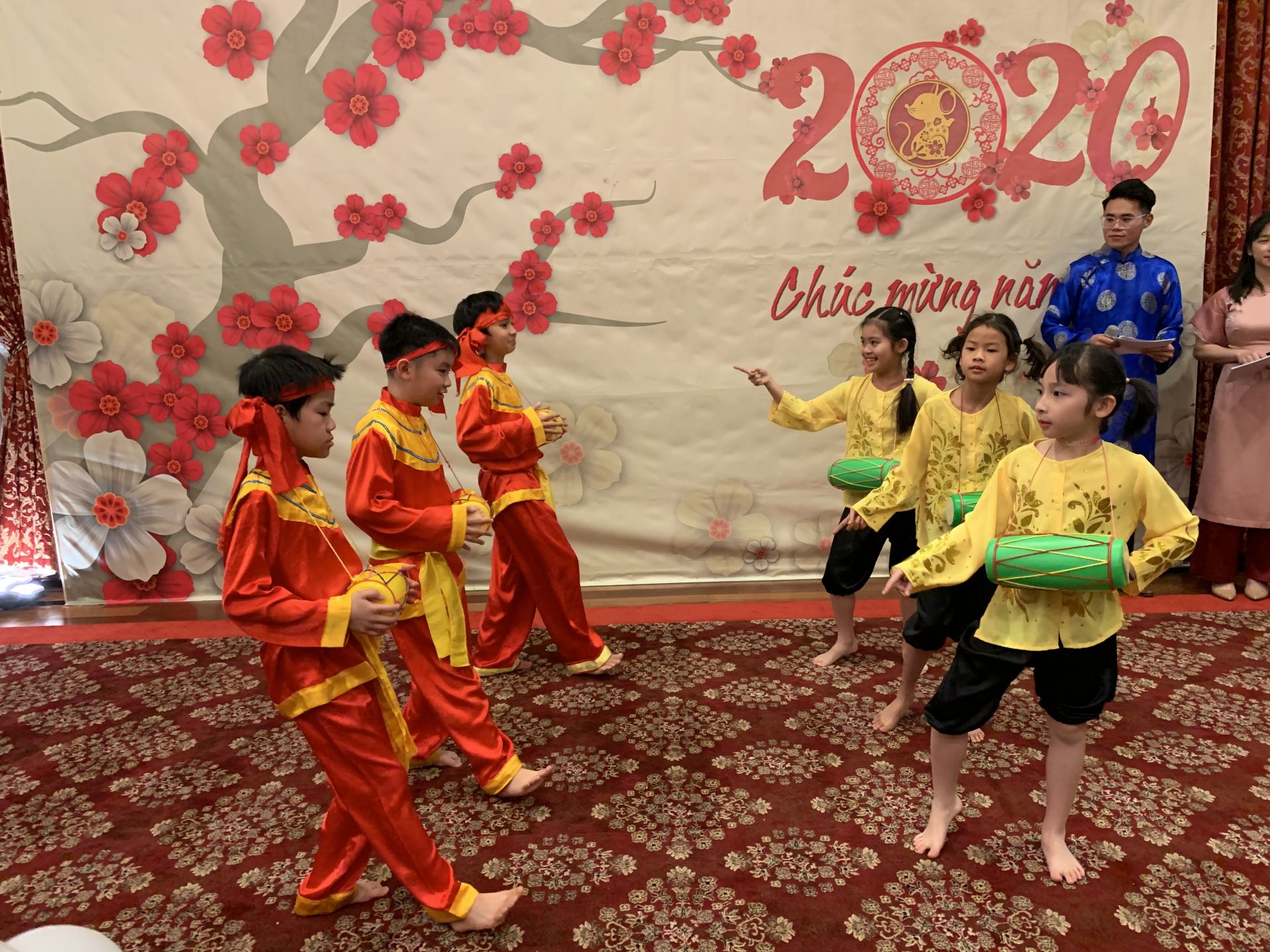 dai su quan viet nam tai hoa ky ron rang to chuc don tet canh ty 2020