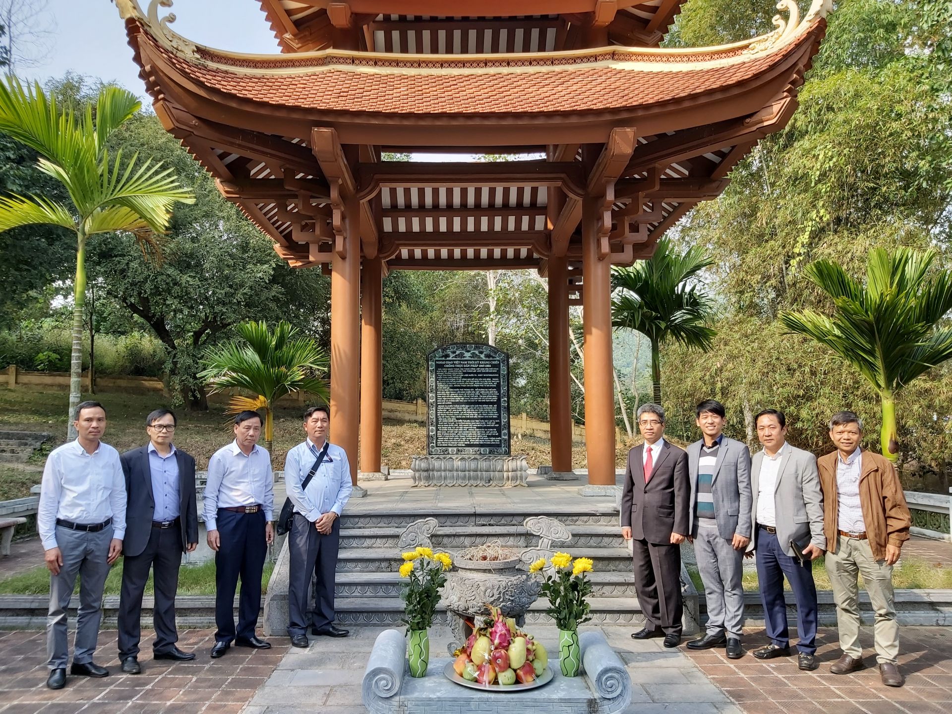 doan cong tac bo ngoai giao lam viec voi tinh tuyen quang