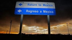 Mexico tìm cách tháo gỡ người di cư bị mắc kẹt ở biên giới chung với Mỹ