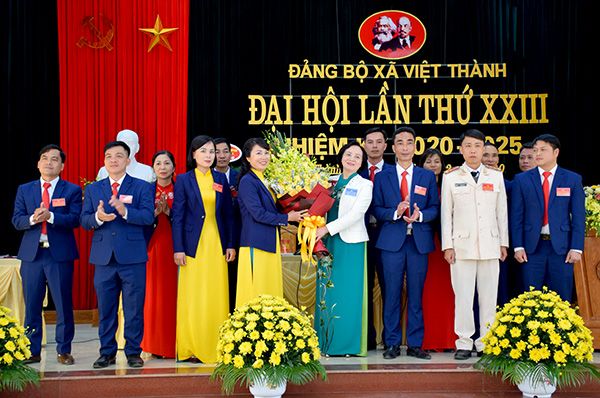 Nữ bí thư Đảng ủy xã bản lĩnh, quyết đoán