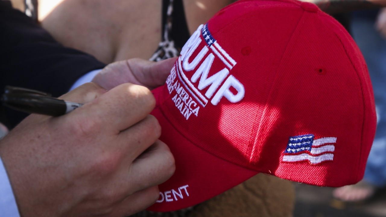 bau cu my 2024 cac nha kinh te len tieng ve ke hoach thue quan cua ong trump noi nguoi tieu dung chiu thiet