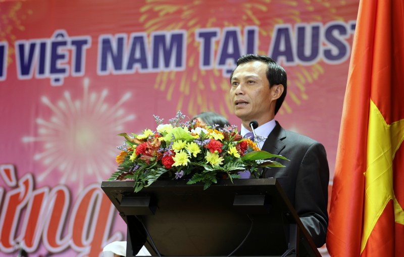 tet cong dong o canberra diem hen chan chua tinh dong huong