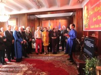 mung xuan cung ban be quoc te