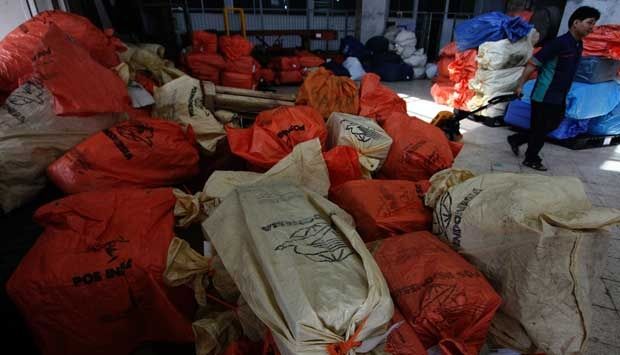 dich covid 19 indonesia canh bao kha nang lay lan qua duong buu pham