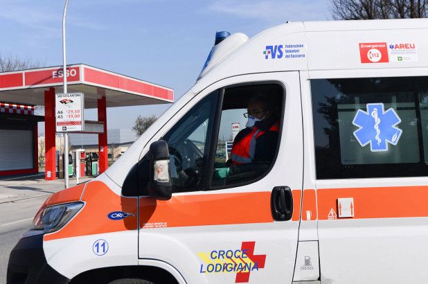 moi dich covid 19 o italy ghi nhan ca tu vong thu 3