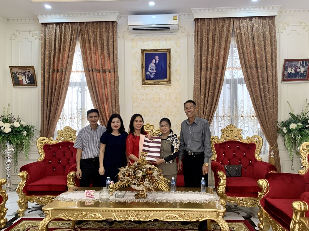 undefined Rộn ràng không khí Tết cổ truyền của cộng đồng người Việt Nam tại Vientiane, Lào