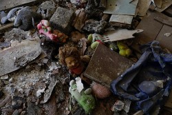 Súng nổ ở Ukraine, trẻ em càng cần được giúp đỡ