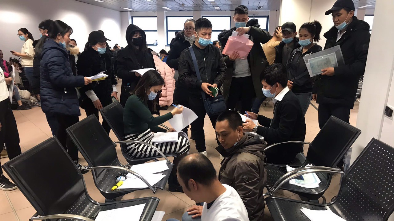 chuyen bay nhan dao dau tien so tan cong dan o ukraine ve nuoc goc nhin tu nguoi trong cuoc