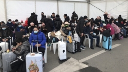 Tiếp tục phối hợp tổ chức 2 chuyến bay đưa công dân Việt Nam và gia đình sơ tán từ Ukraine về nước
