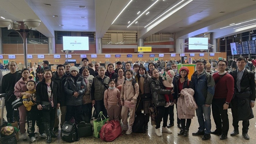 hon 20 nguoi viet o ukraine ve nuoc tu nga