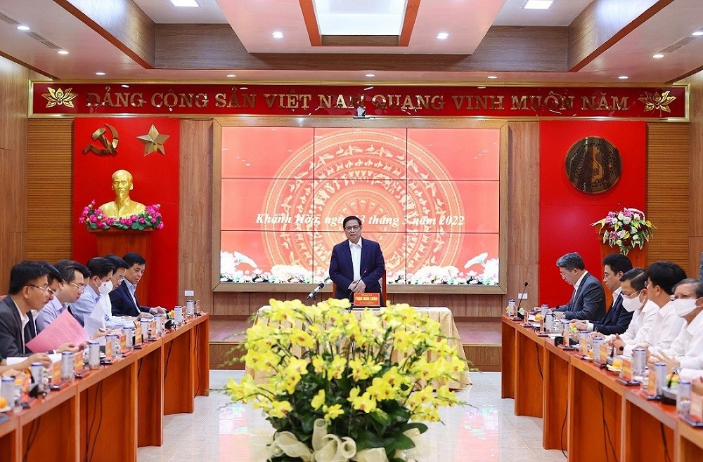 Toàn cảnh buổi làm việc của Thủ tướng Phạm Minh Chính với lãnh đạo chủ chốt tỉnh Khánh Hoà. (Nguồn: TTXVN)