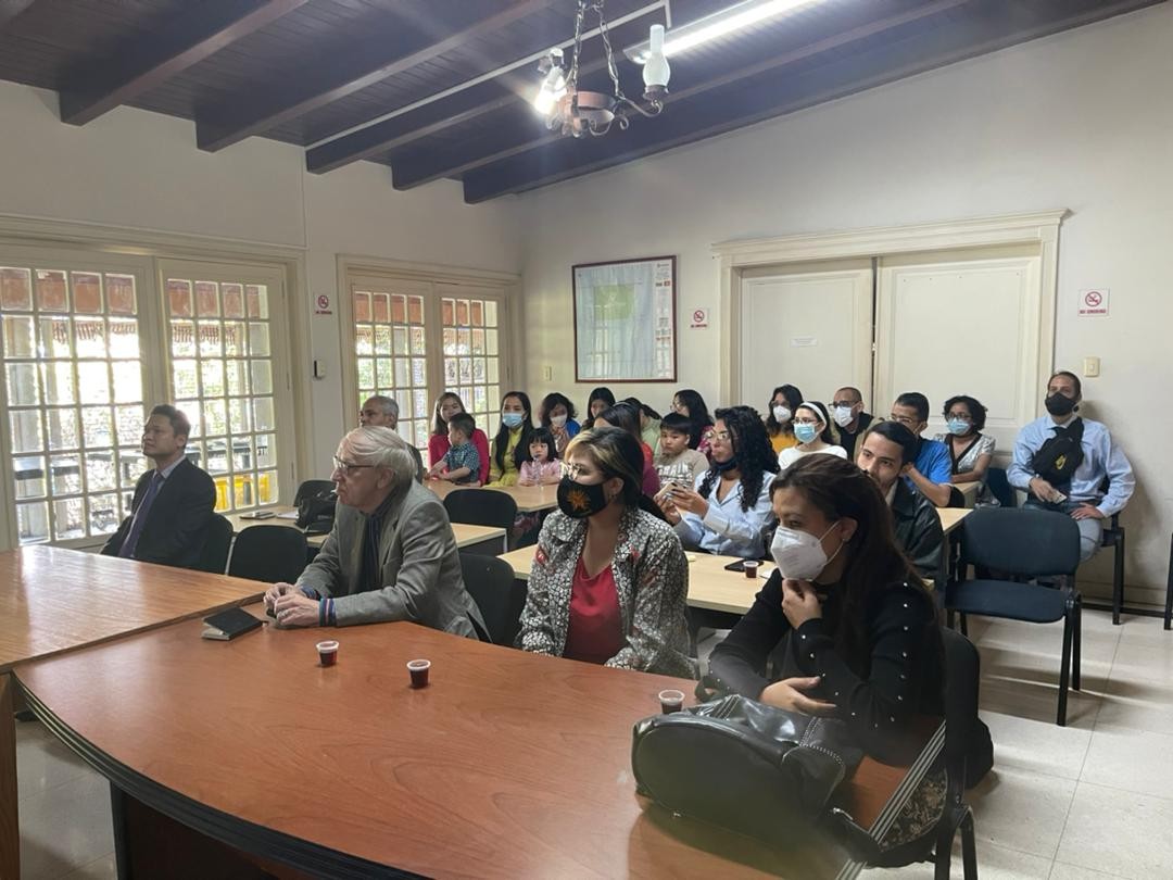 Hơn 40 học viên đến từ các bộ ngành, trường đại học, cơ quan báo chí... của Venezuela tham dự khóa học.