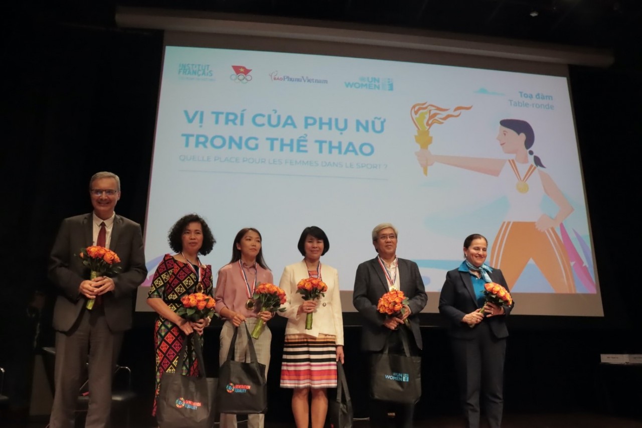 Buổi tọa đàm đã diễn ra thành công với những quan điểm ấn tượng của các diễn giả.