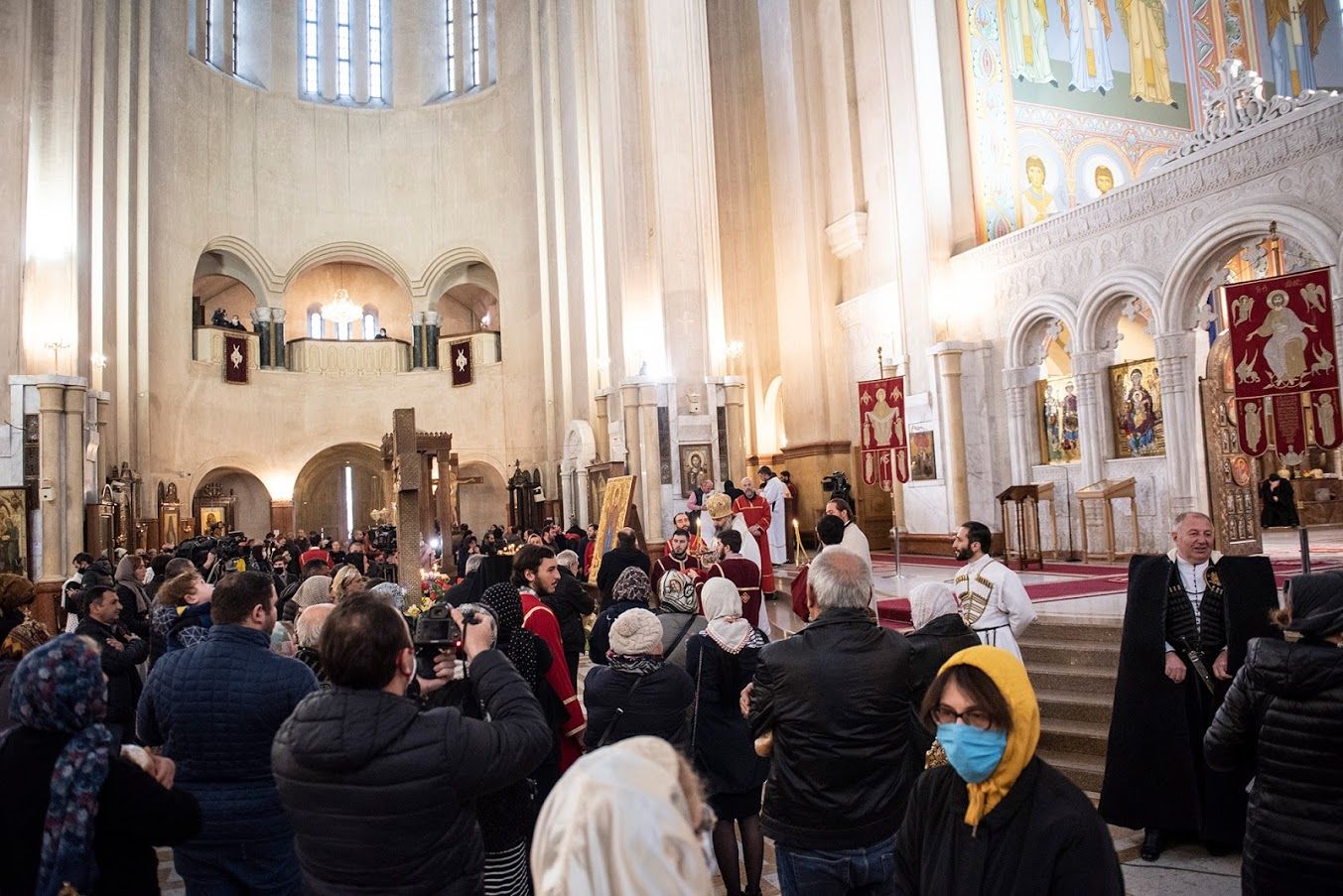 cap nhat 19h ngay 114 italy keo dai lenh phong toa chau au canh giac nguy co dich covid 19 lay lan vao dip le phuc sinh