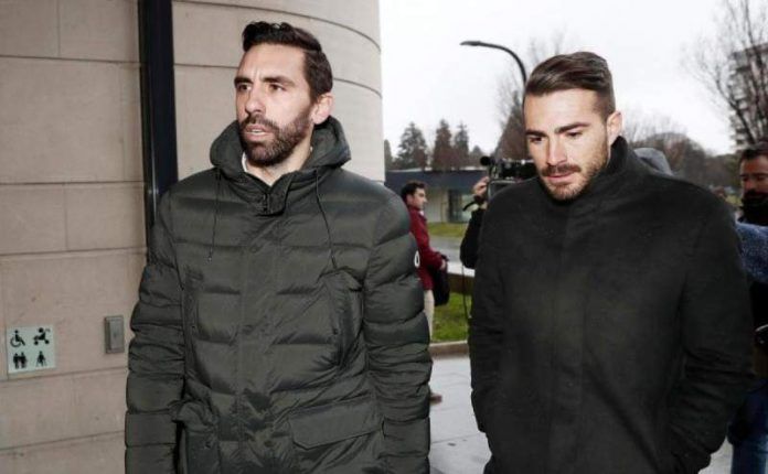 la liga lai nong hang loat quan chuc va cau thu phai ngoi tu vi ban do