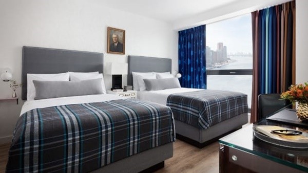 Nội thất bên trong phòng nghỉ của khách sạn Graduate Roosevelt Island. (Nguồn: CNN)