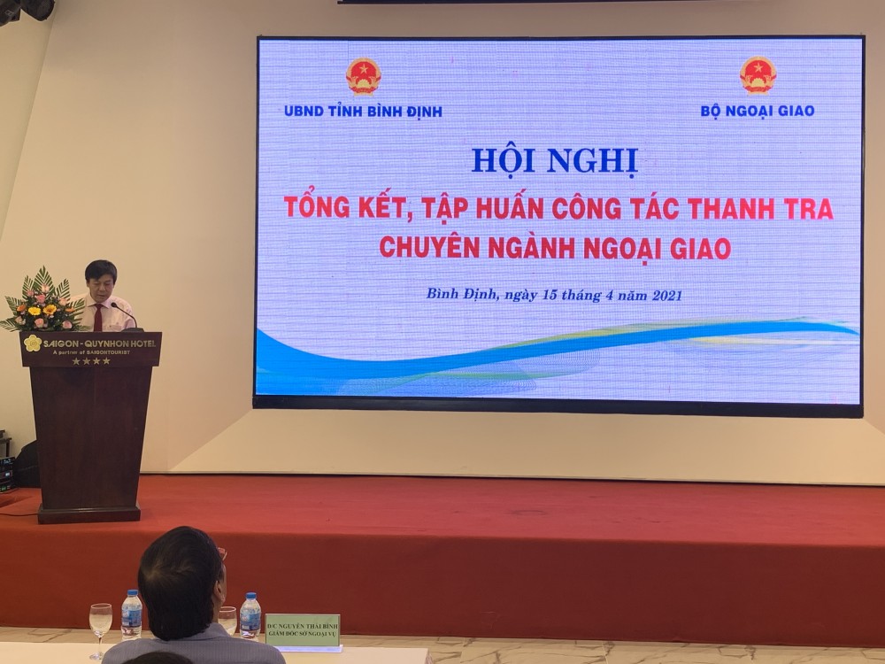 Ông Hồ Minh Tuấn, Chánh Thanh tra Bộ Ngoại giao đánh giá cao sự nỗ lực vượt bậc của các cơ quan ngoại vụ địa phương trong việc triển khai nghiêm túc, đúng hướng, đúng kế hoạch, chủ động và sáng tạo công tác thanh tra, kiểm tra chuyên ngành Ngoại giao trong năm 2020. (Ảnh: Văn Toại)