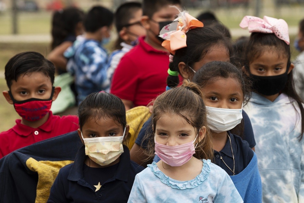 nghien cuu tre duoi 5 tuoi nhiem omicron do nghiem trong hon nhiem delta