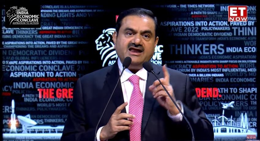 Tỷ phú Adani phát biểu tại Hội nghị Kinh tế Ấn Độ tại Mumbai. (Nguồn: PTI)