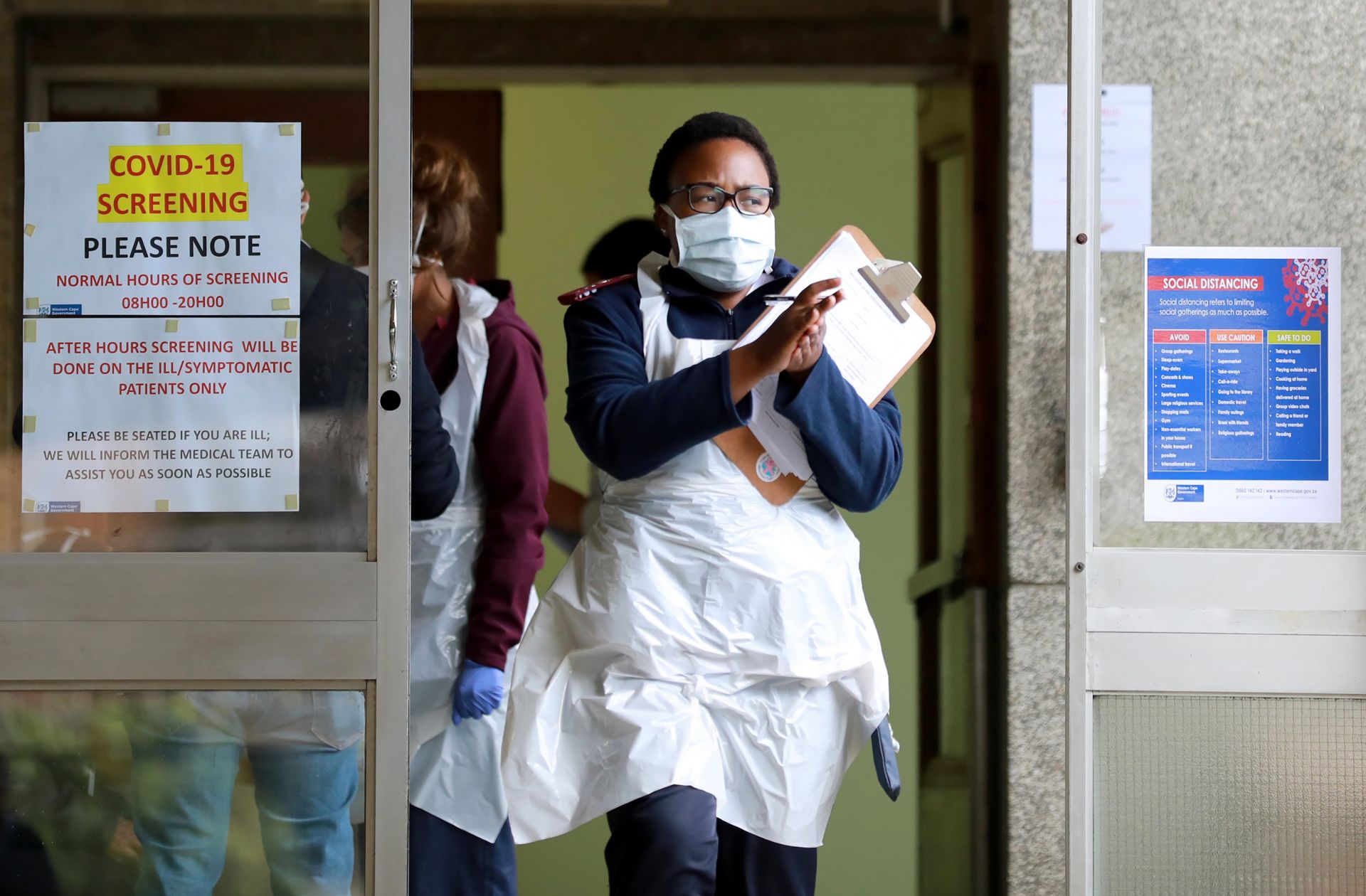 dich covid 19 chua co dau hieu ngung lai so ca tu vong tai nam phi co the len toi 50000 nguoi