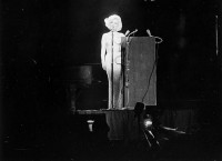 Met Gala 2022: Kim Kardashian và bộ đầm 'nức tiếng' của Marilyn Monroe