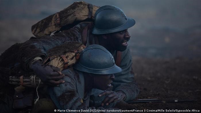 Một cảnh phim “Father & Soldier” (Người cha chiến binh) của đạo diễn Mathieu Vadepied. (Nguồn: DW News)