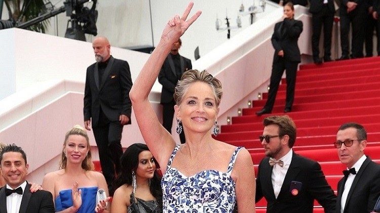 Bí quyết lưu giữ tuổi xuân của Sharon Stone