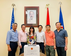 Tổng Lãnh sự quán Việt Nam tại Texas phát động ủng hộ Quỹ vaccine phòng Covid 19