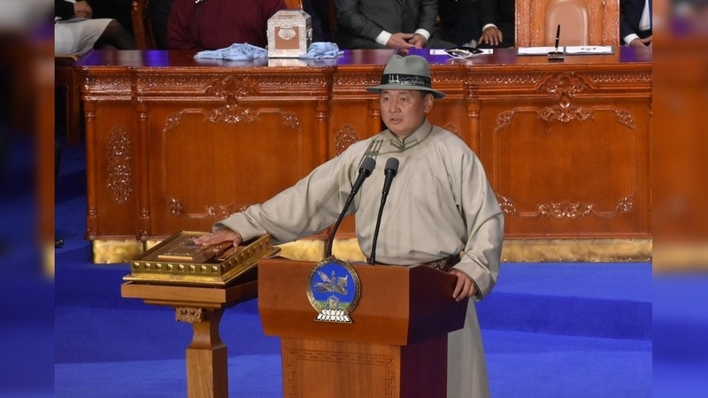 Ngày 25/6, Tổng thống mới đắc cử của Mông Cổ Ukhnaa Khurelsukh đã tuyên thệ nhậm chức tại Hạ viện. (Nguồn: AKIPRESS)