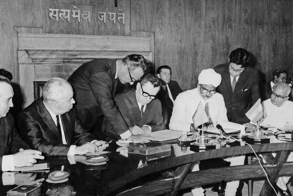 nga an do nhung manh ghep chua hoan chinh va su ben vung kho nhat phai