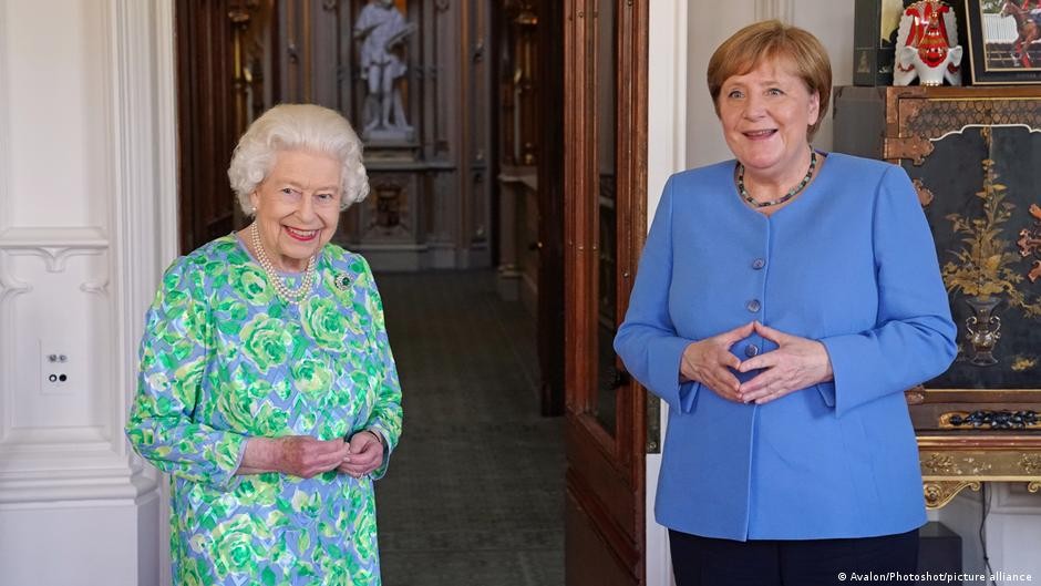 Nữ hoàng Anh Elizabeth II đã tiếp Thủ tướng Đức Angela Merkel tại Lâu đài Windsor, ngày 2/7. (Nguồn: Avalon)