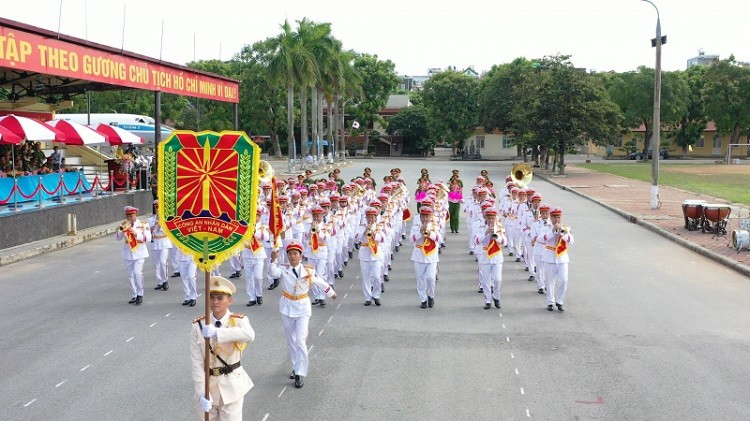 Tổng duyệt chương trình biểu diễn của Đoàn nhạc Cảnh sát Việt Nam. (Nguồn: CAND)